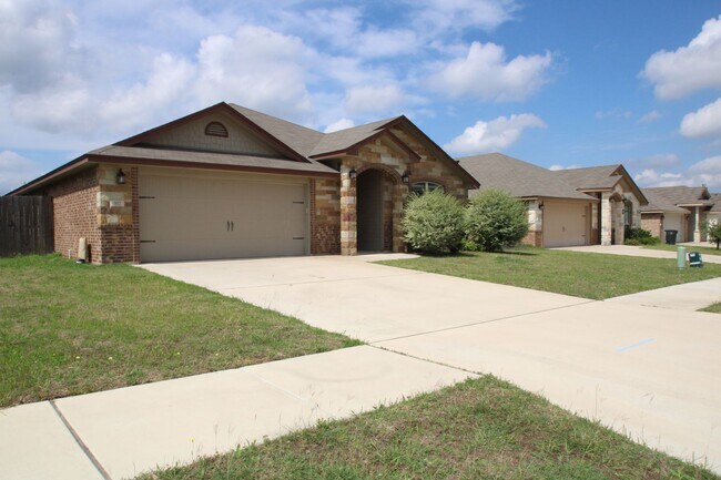 Photo - Room to Relax: Spacious 4BR Home in Killeen’s Settlers Pass