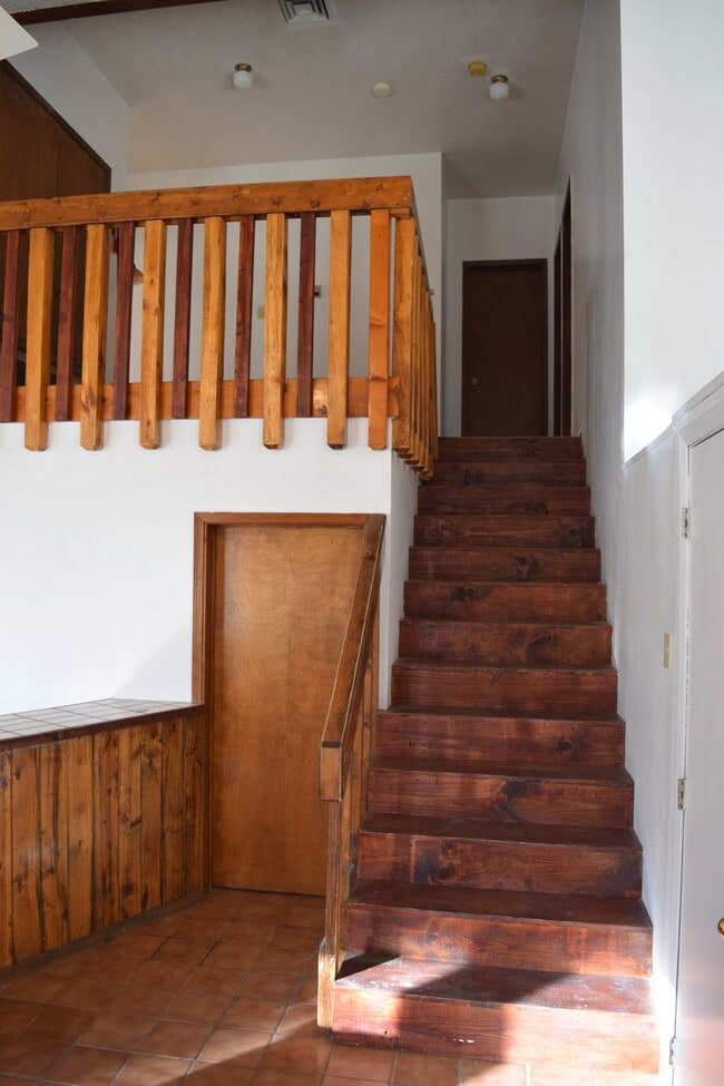 Photo - 1937 Sunshine Ter SE Unit B