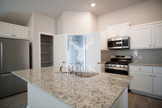 Photo - 19825 Taggert Dr