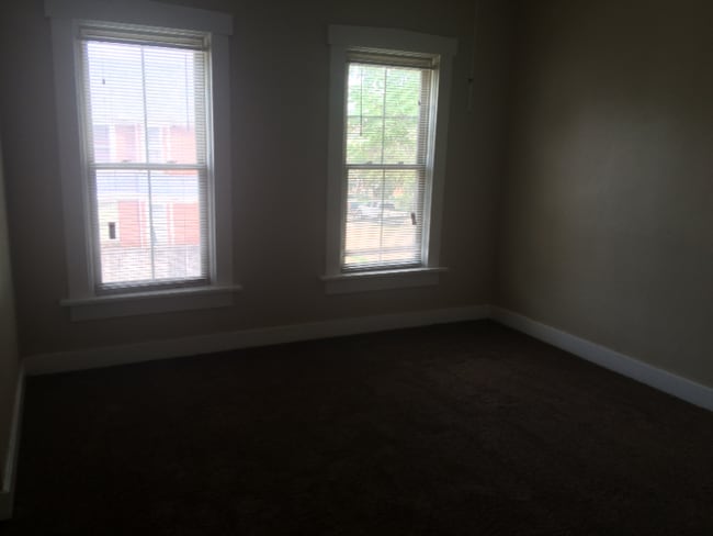 Photo - 227 James St