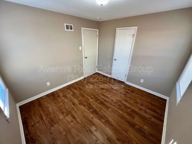 Photo - 242 Emerling Dr