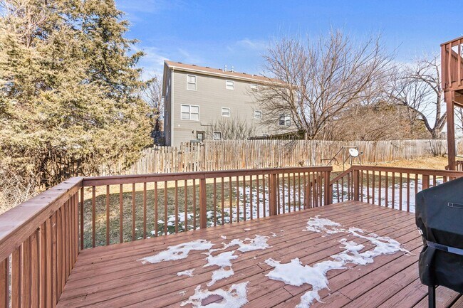 Photo - 2111-2111 Primrose Dr Unit 2111 Primrose Drive