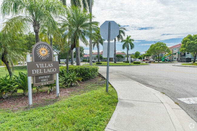 Entrance - Ernie Martin Villas