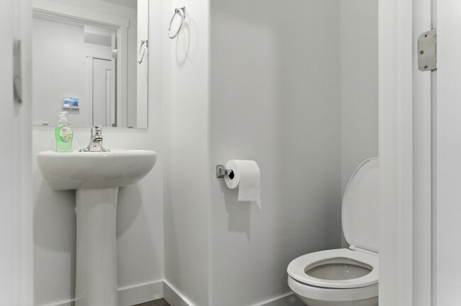 Photo - 1605 S Windy Rdg Dr