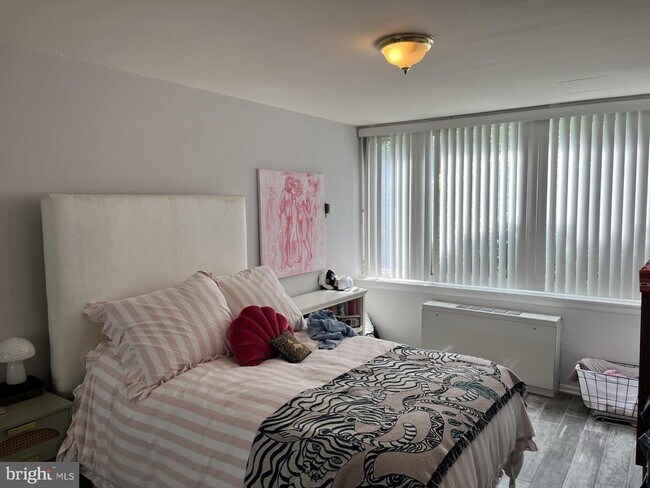 Photo - 1210 N Taft St Unit 103