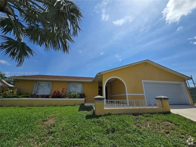 Building Photo - 26031 SW 130th Ave Rental