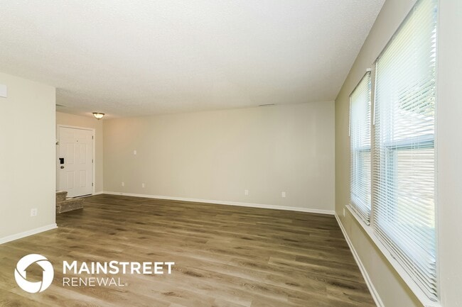 Photo - 138 Frostwood Ln