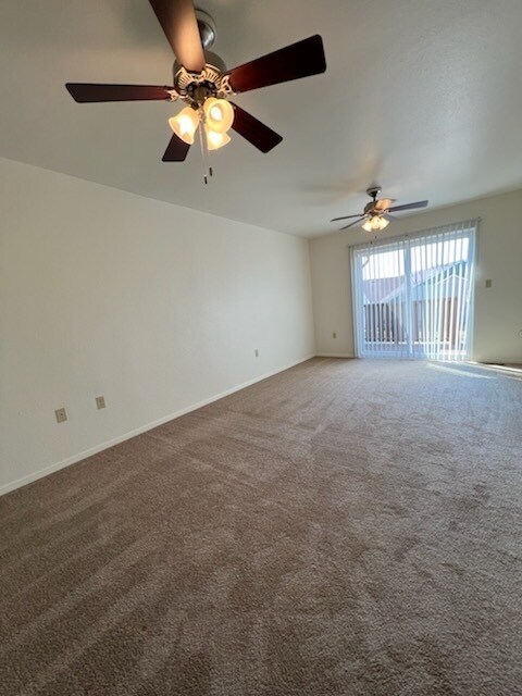 Photo - 323 Norbeck Ct