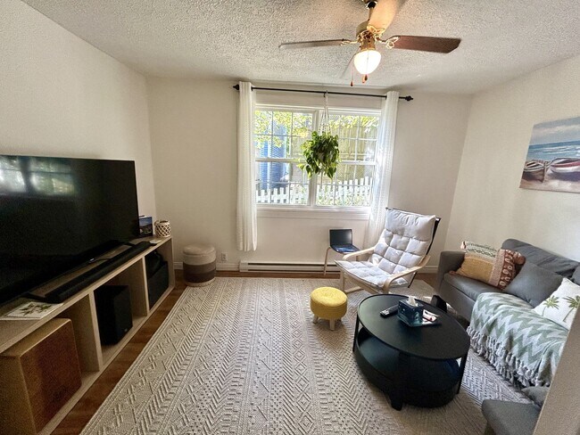 Photo - 16 Macklin Pl