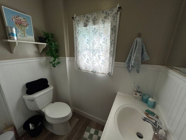 Photo - 330 Oldham Ave