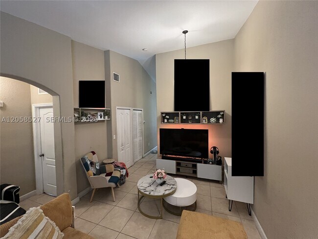 Photo - 1535 SE 26th St Unit 200