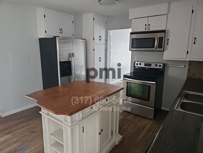 Photo - 7056 Caroline Ave