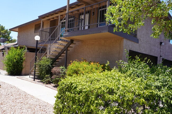 Building Photo - 8558 E Portland St Unit 8558 E Portland St