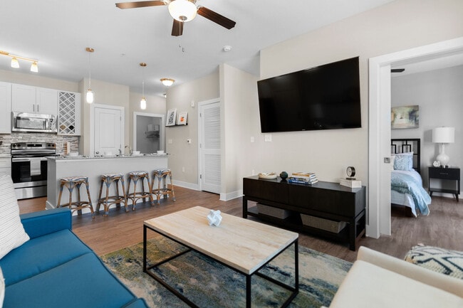 Rosewood - Studio / 745 sq. ft
