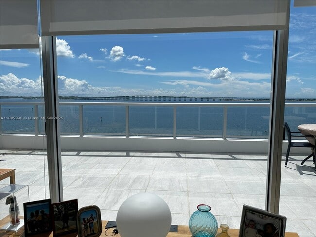Building Photo - 1541 Brickell Ave Unit C608 Rental