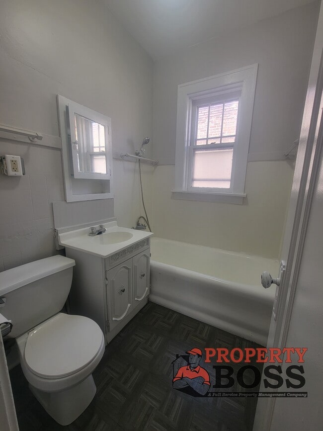 Photo - 1325 Marshall St