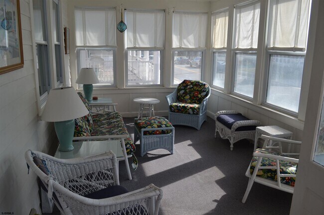 Photo - 19 S Surrey Ave