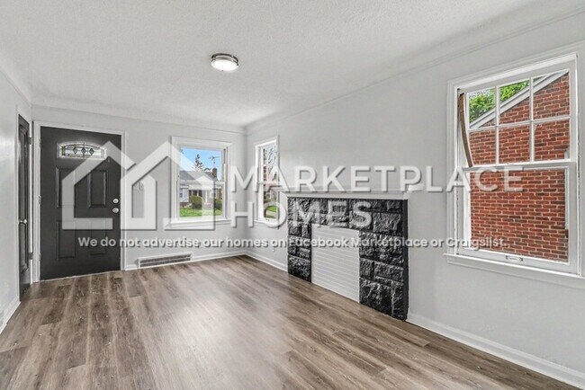 Photo - 18276 Oakfield Ave