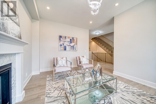 Photo - 4 Pevensey Ln