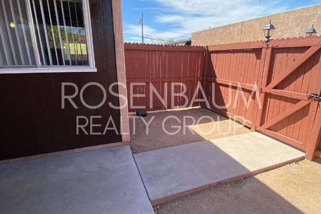 Photo - 2625 N Alvernon Way Unit e1