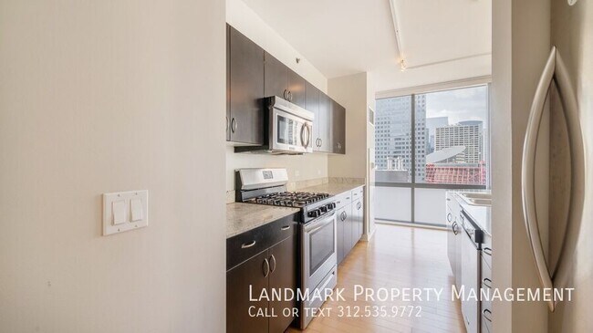 Photo - 8 E Randolph St Unit # 1805