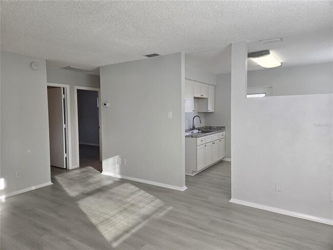 Photo - 3135 Oaklawn Ave