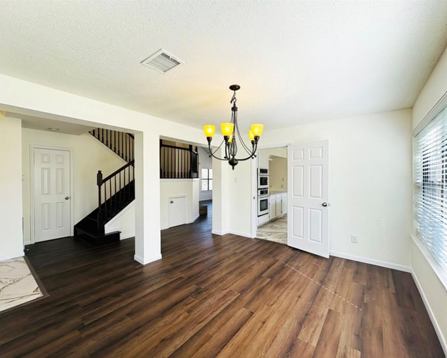 306 Applewood Dr