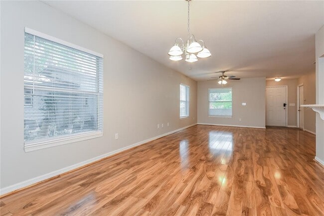 Photo - 2523 Yale Ave