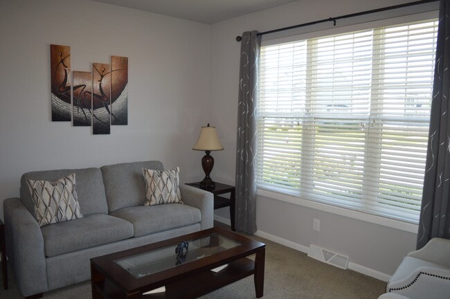 Photo - 801 Remington Way