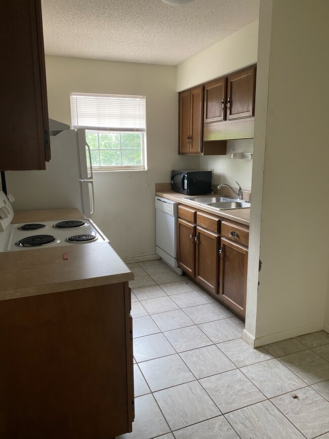 Building Photo - 1412 11th St S Unit #23 Rental