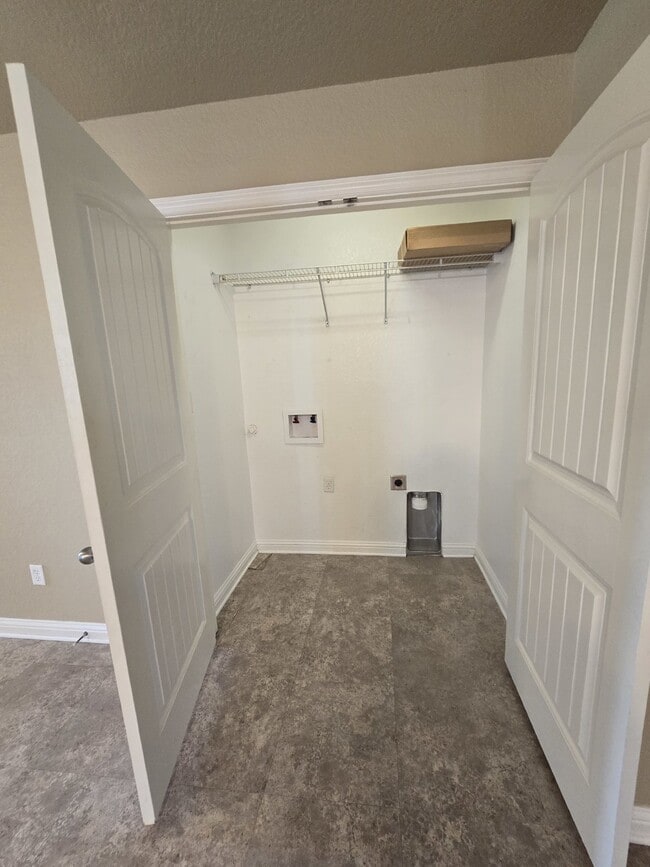 Photo - Spacious 3 Bedroom, 2 Bath Duplex for Rent...