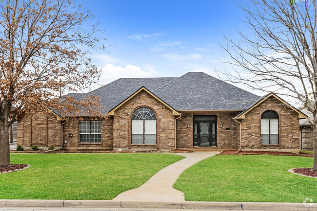 Building Photo - 412 Flagstone Dr Rental