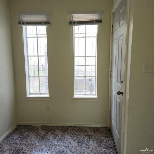 Photo - 8 N 28th St Unit 3