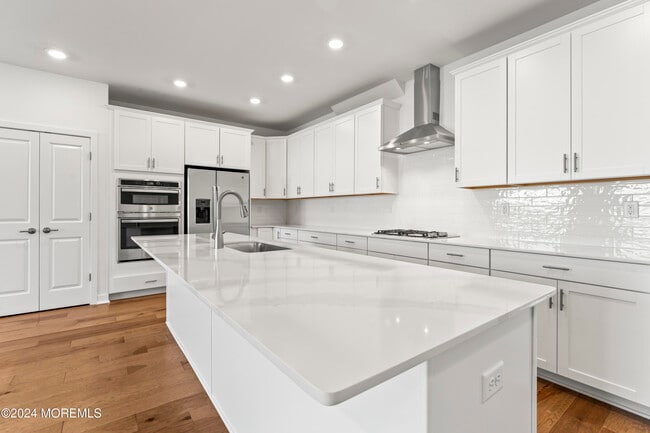 Photo - 306 Pilot St