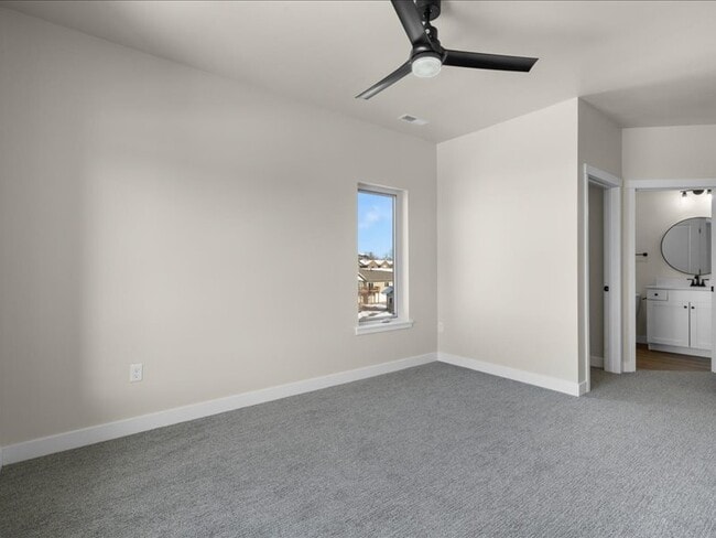 Photo - 8 Jaro Wy Unidad 204