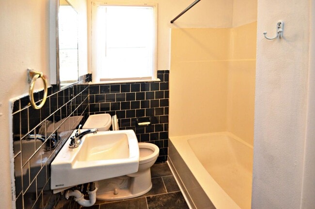 Photo - 6 Rainbow Forest Dr