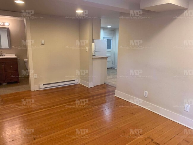 Photo - 645 1/2 S Loomis Ave