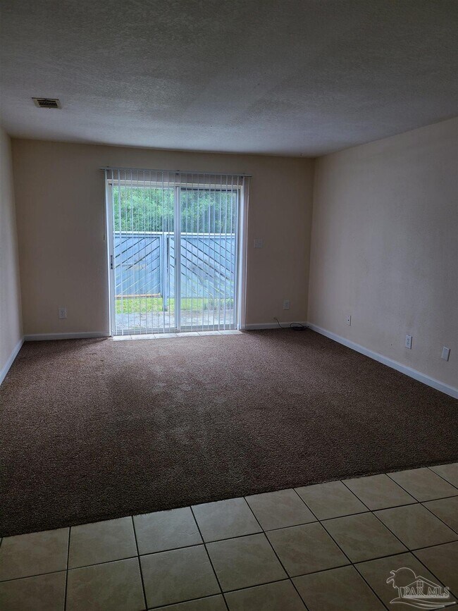 Photo - 1608 Green Briar Pkwy