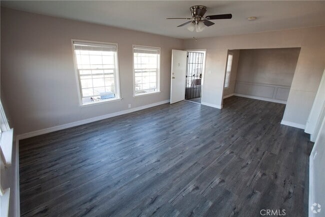 Building Photo - 3536 W Adams Blvd Rental