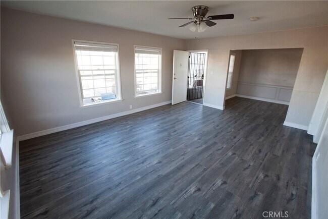 Photo - 3536 W Adams Blvd Condo