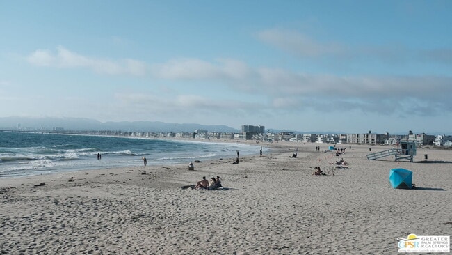 Building Photo - 13320 Beach Ave Unit 102