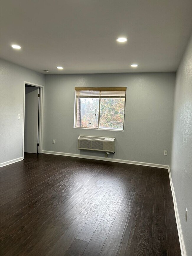 Photo - 1 Bedroom Condo in Hackensack