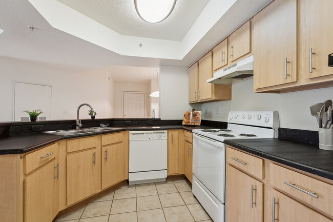09_10101_Lymestone_Ct_New_Smyrna_Beach_FL_3216-Cocina-DSC_8443