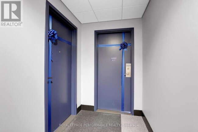 Photo - 397 Codd's Rd Unité 320