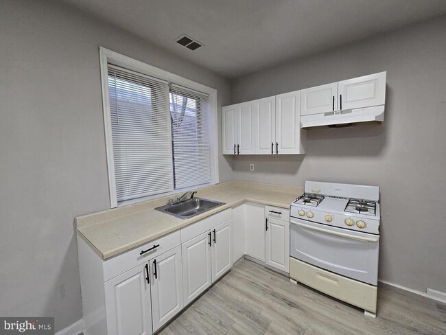 Photo - 5431 Baltimore Ave