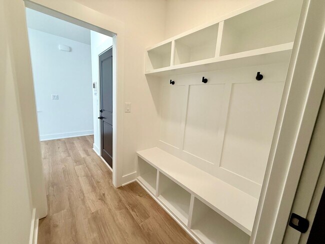 Photo - 2805 Fordwood Dr