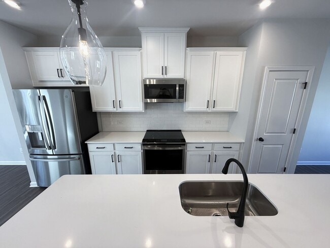 Photo - 1420 Creekside Cir NW