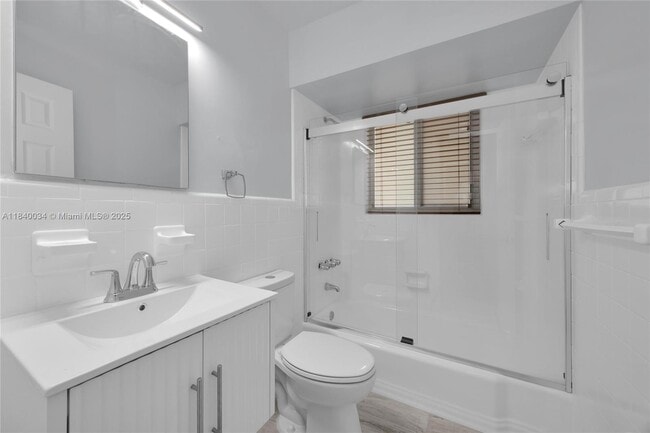 Photo - 922 Monterey St