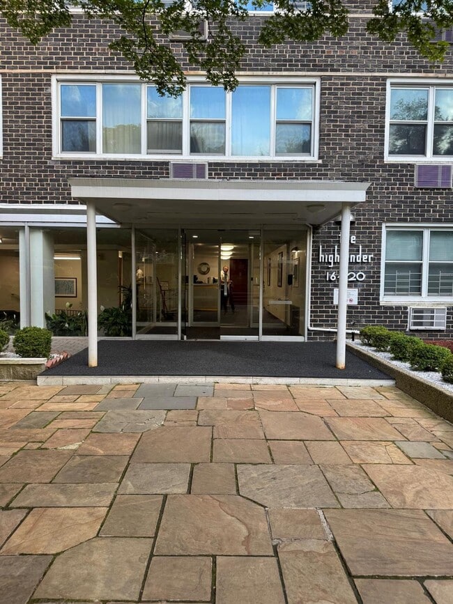 Building Photo - 164-20 Highland Ave Unit 8F Rental