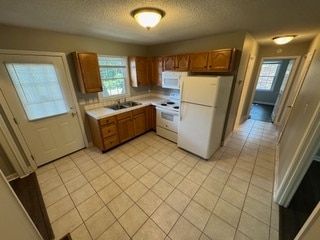 Eat in kitchen with refrigerator, range, garbage disposal provided - 309 Pleasant Dr